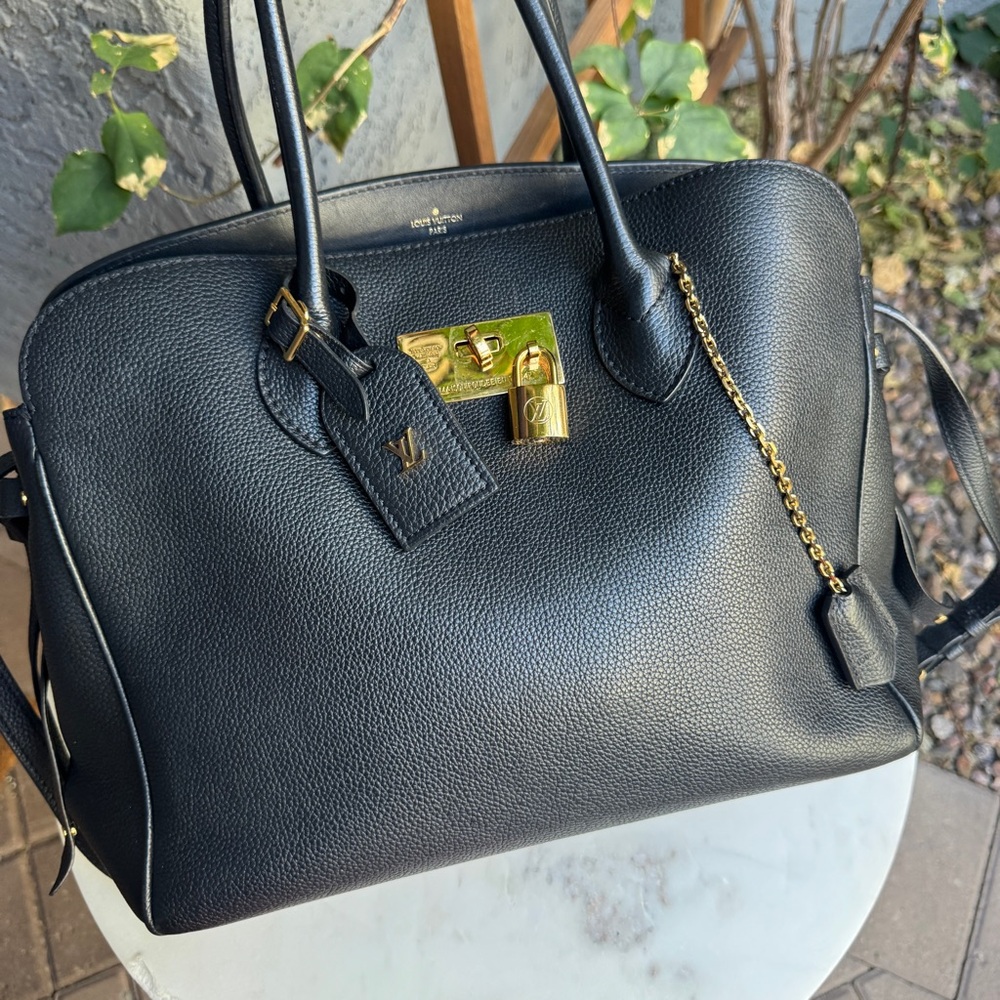 Louis Vuitton Milla MM Leather Tote - Picture 3 of 16